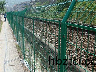 浸塑(su)護欄(lan)網