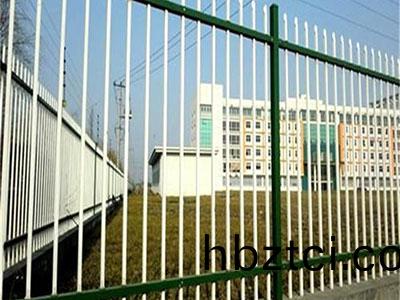 小(xiao)區(qu)護欄(lan)網