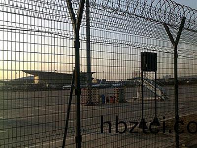 機場護欄網(wang)